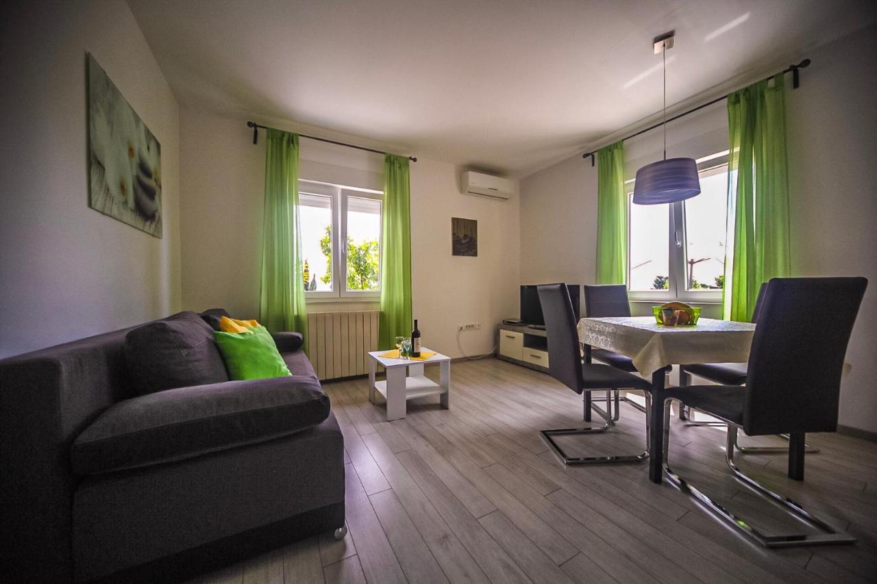 Apartment Carmen Volosko *